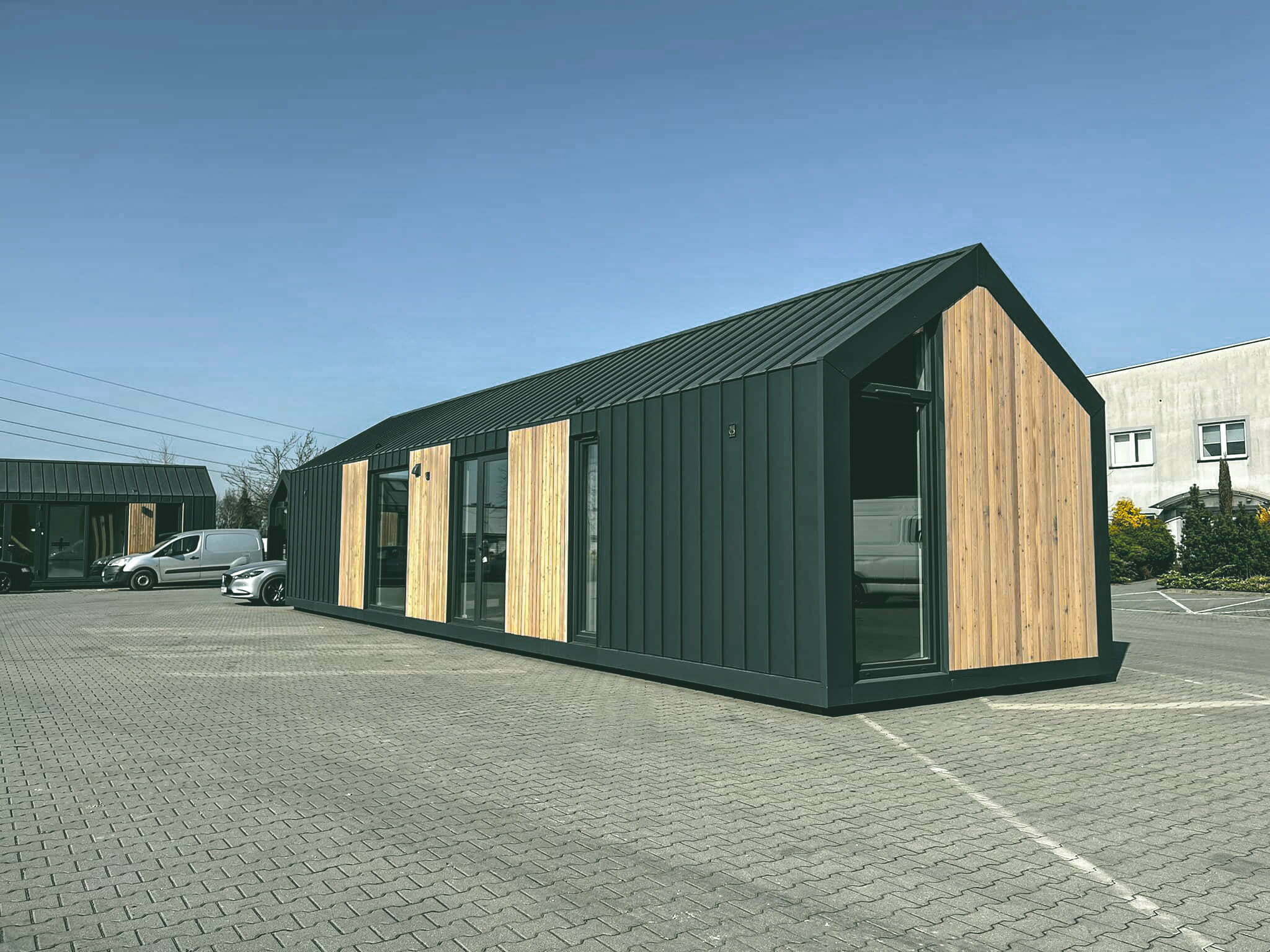 tiny house op een parkeerplaats