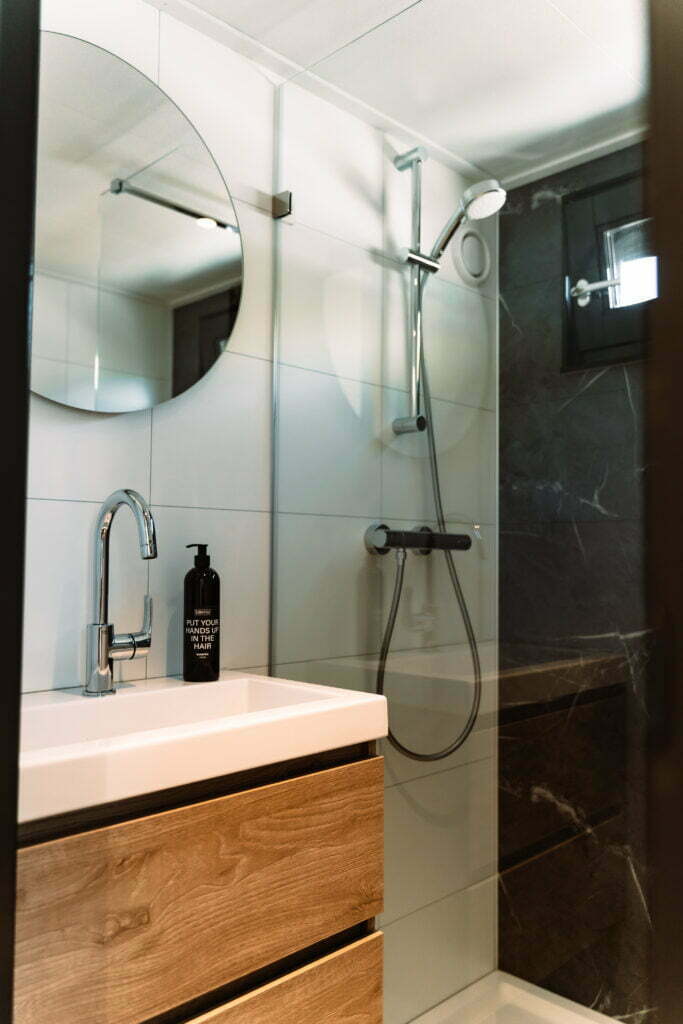 Tiny House, Ibiza, Bathroom, Sink, Faucet, Shower, Mirror, White Tiles