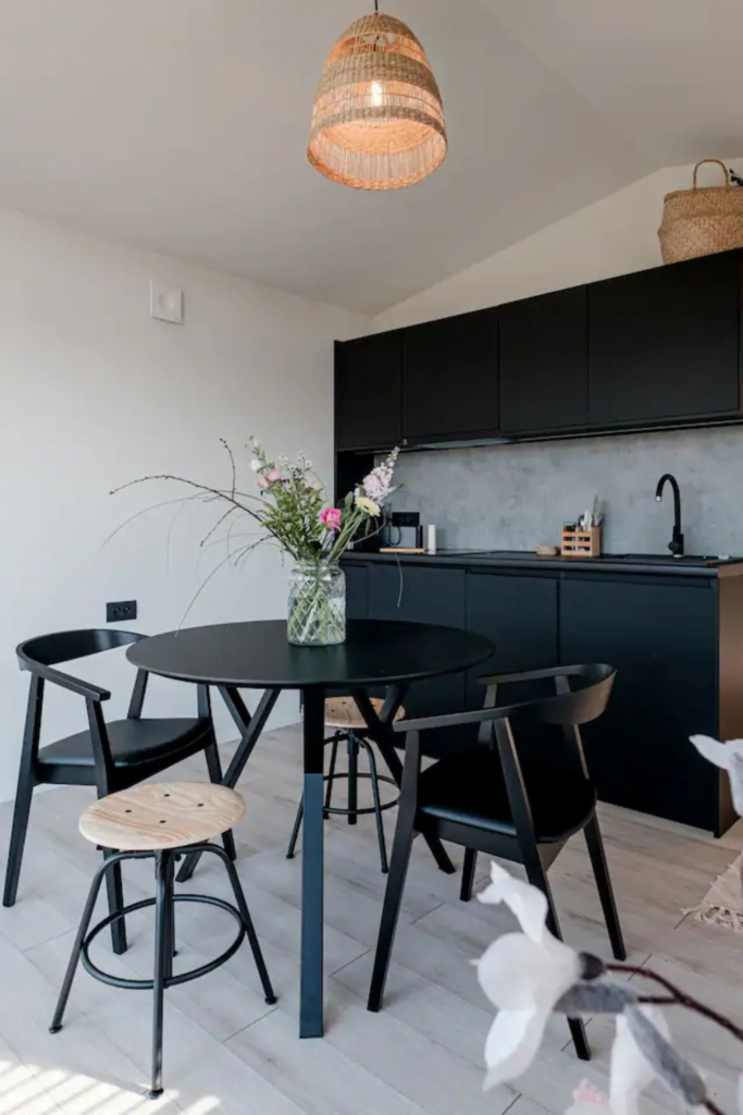 Black Finished Kitchen, Black Table with Chairs, Lamp, Rug